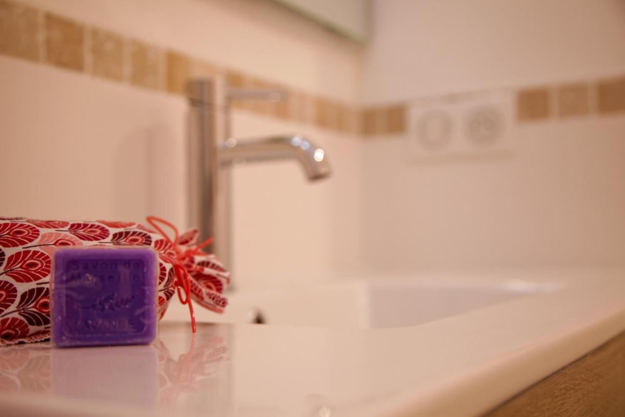 La Figue Noire Bed & Breakfast Caromb Luaran gambar