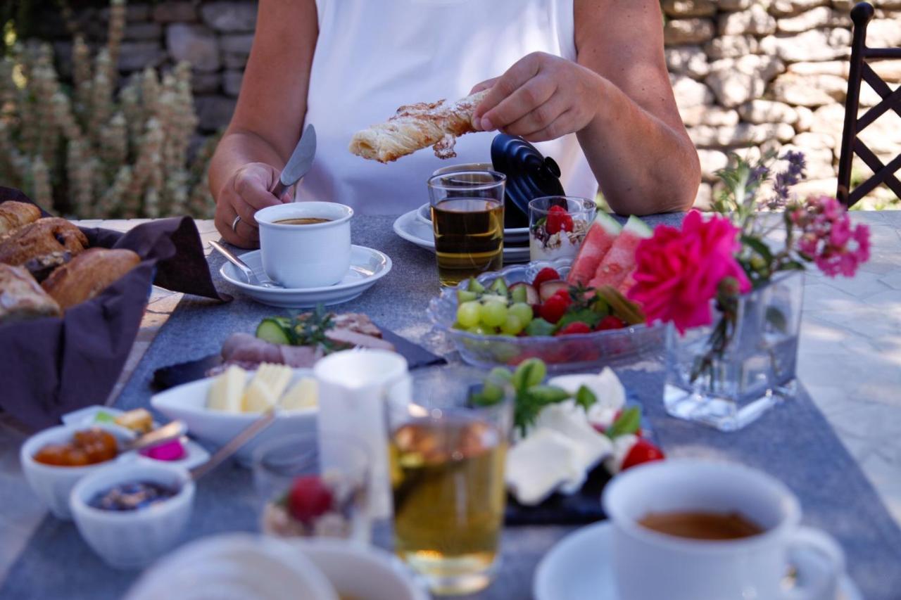 La Figue Noire Bed & Breakfast Caromb Luaran gambar