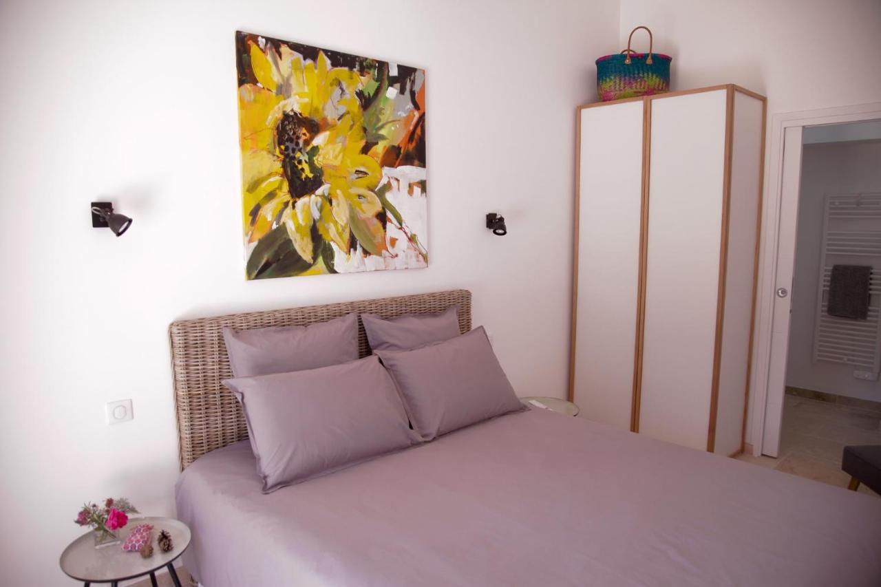 La Figue Noire Bed & Breakfast Caromb Luaran gambar